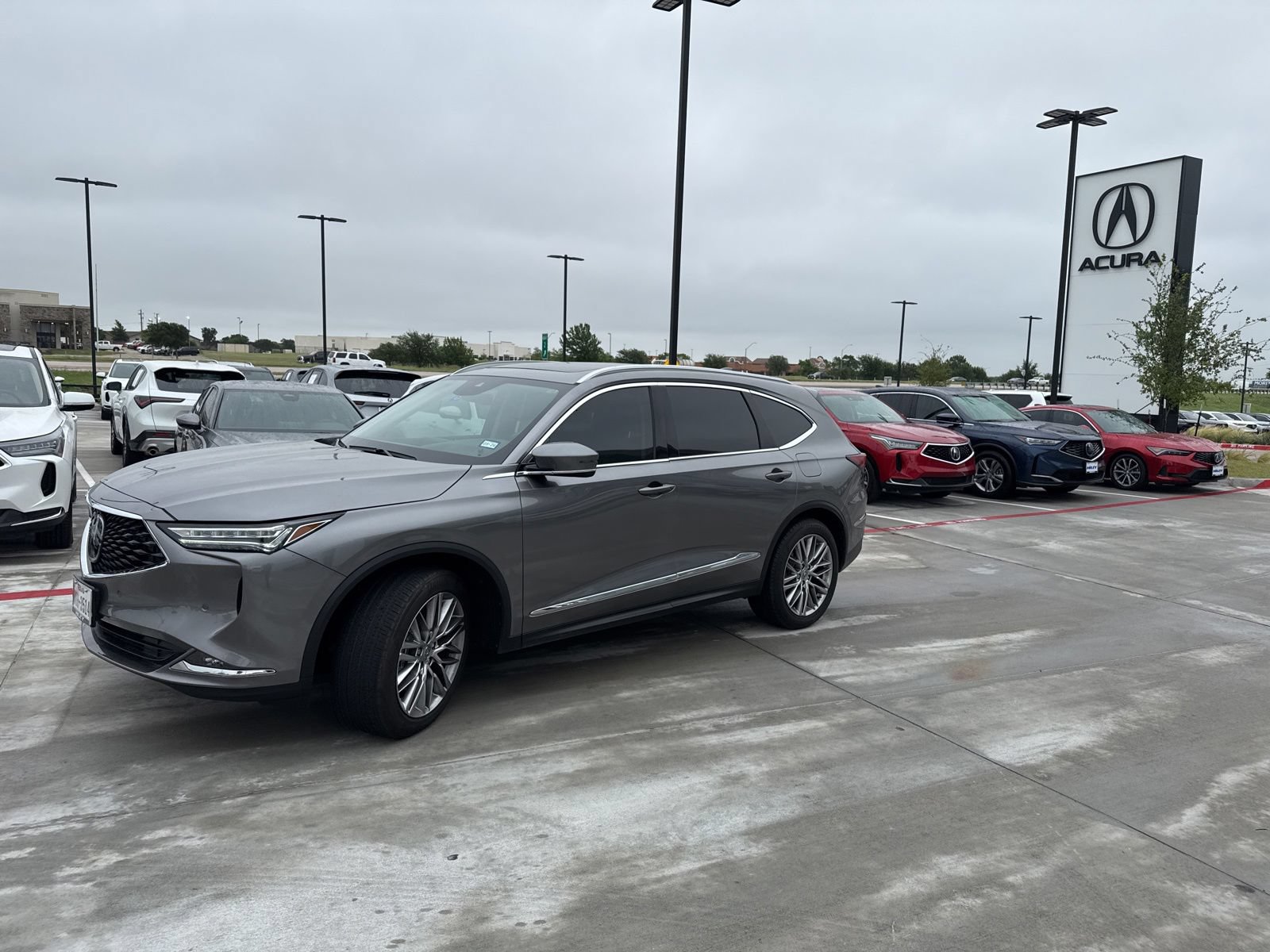 Used 2024 Acura MDX SH-AWD w/ Advance Package image 4