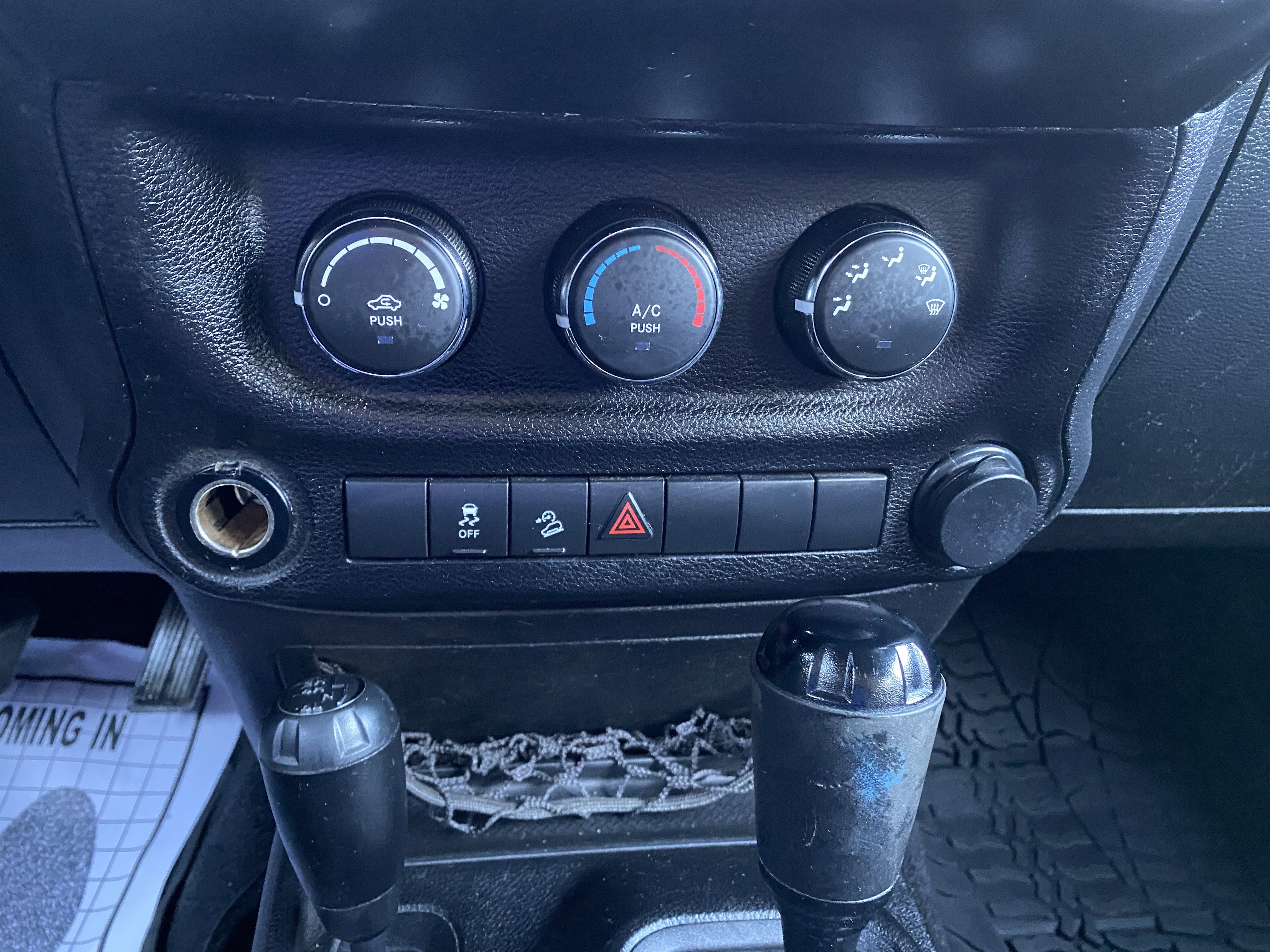 Used 2013 Jeep Wrangler Unlimited Sport image 26