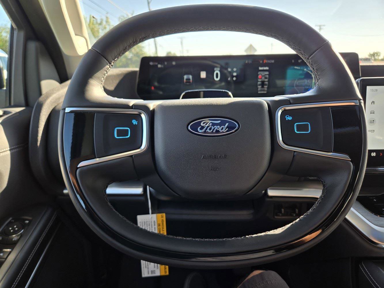 New 2025 Ford Expedition Platinum image 15