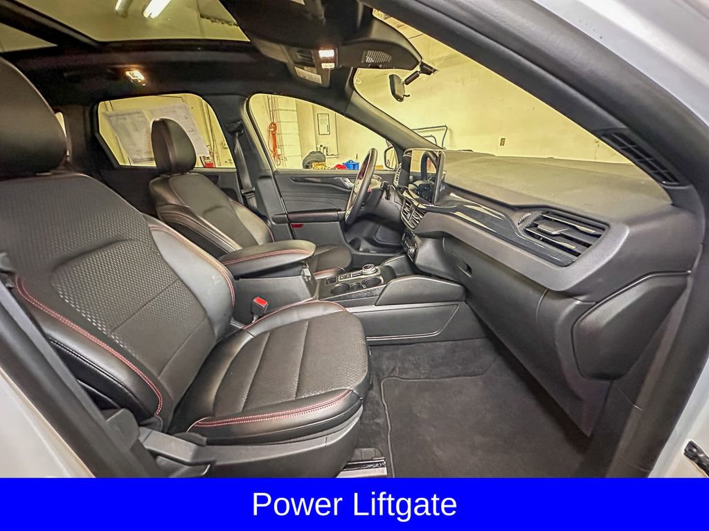 Used 2025 Ford Escape ST-Line w/ Tech Pack #1 AWD/4WD image 6