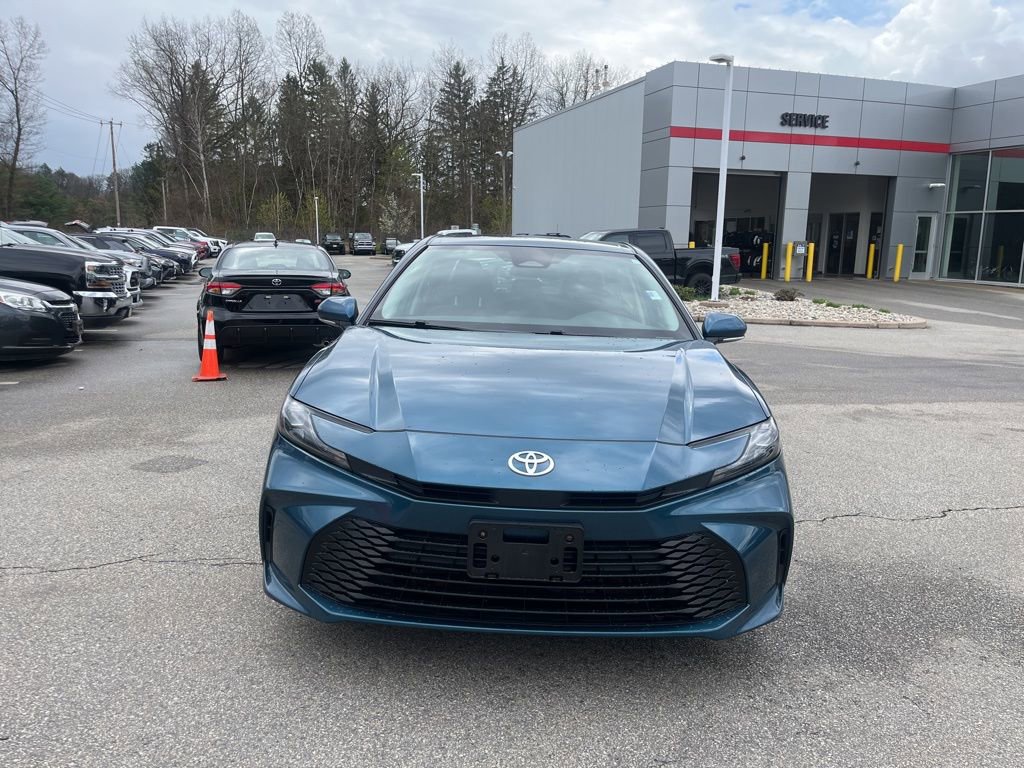 Used 2025 Toyota Camry LE FWD image 2
