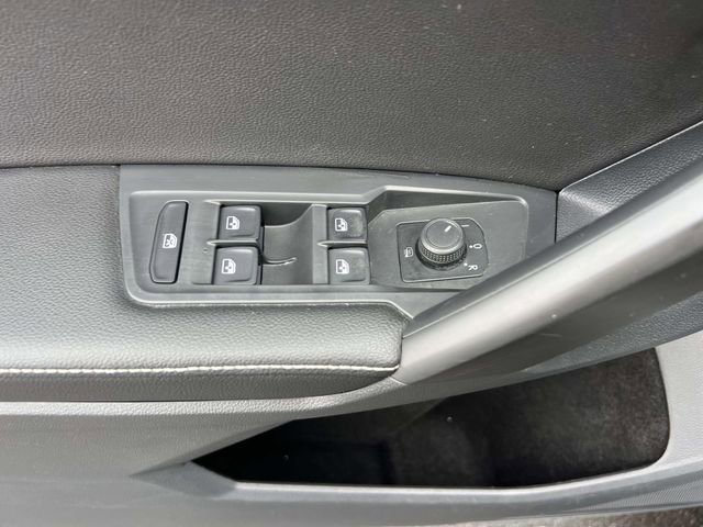 Used 2022 Volkswagen Tiguan S image 16