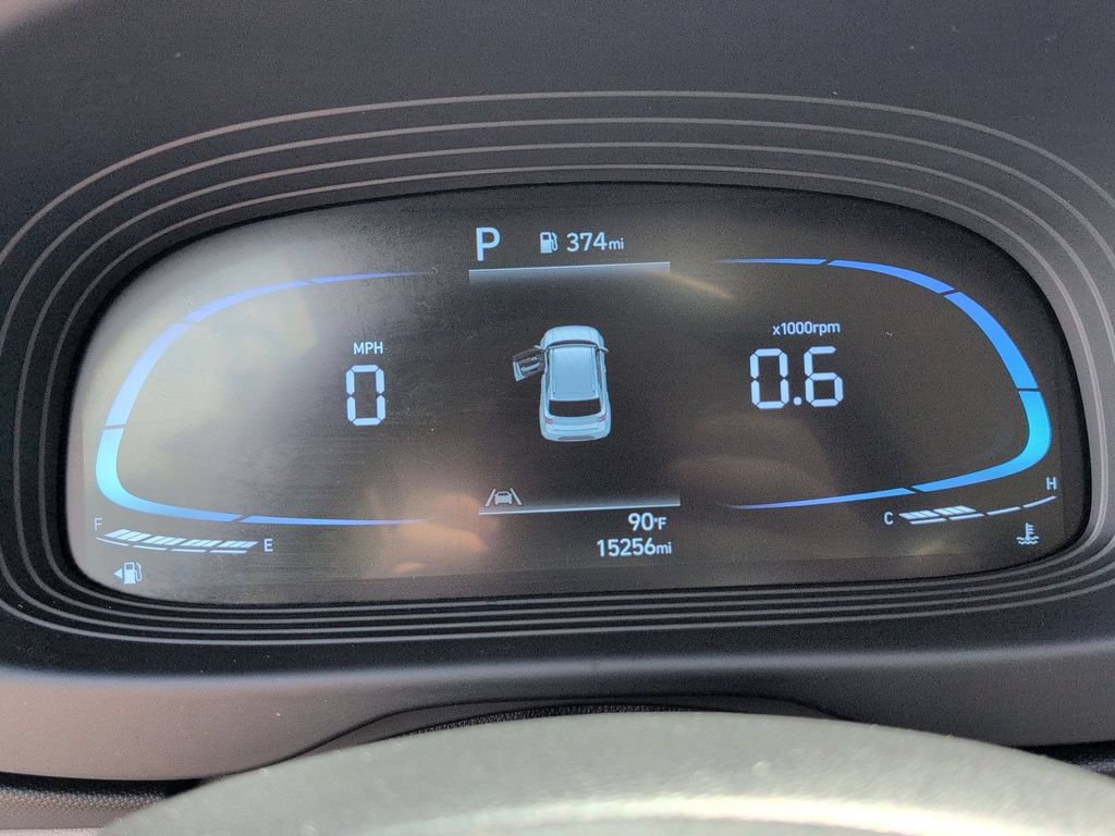 Used 2025 Hyundai Venue SEL FWD image 16