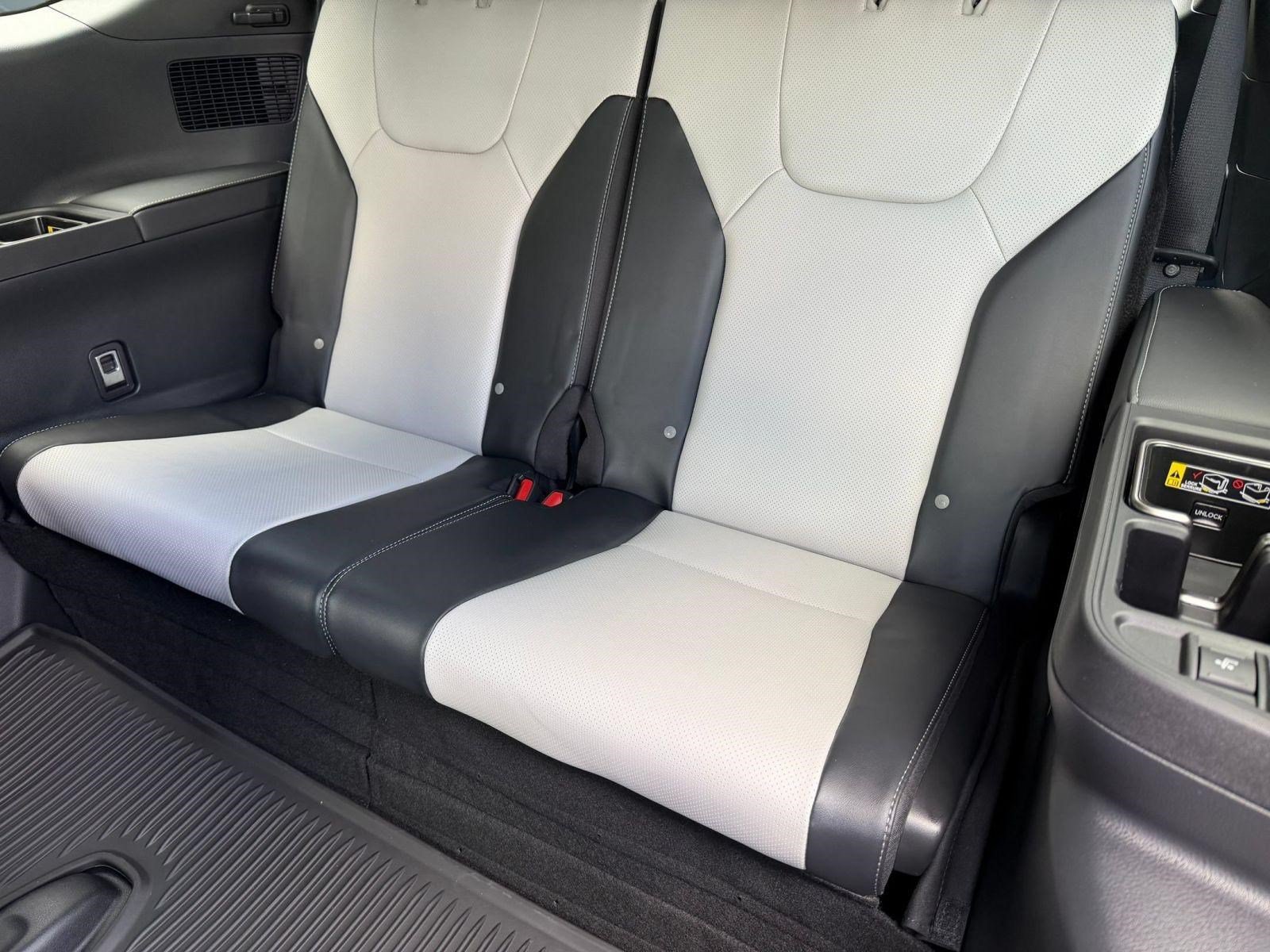 New 2026 Lexus TX 500h AWD image 23