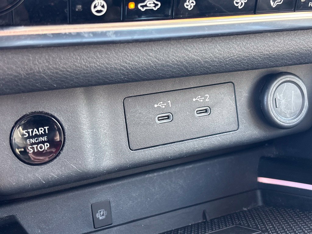 Used 2024 Nissan Rogue SL AWD/4WD image 29