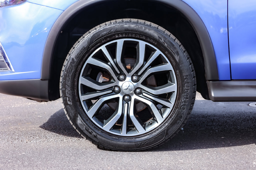 Used 2017 Mitsubishi Outlander Sport ES FWD image 12