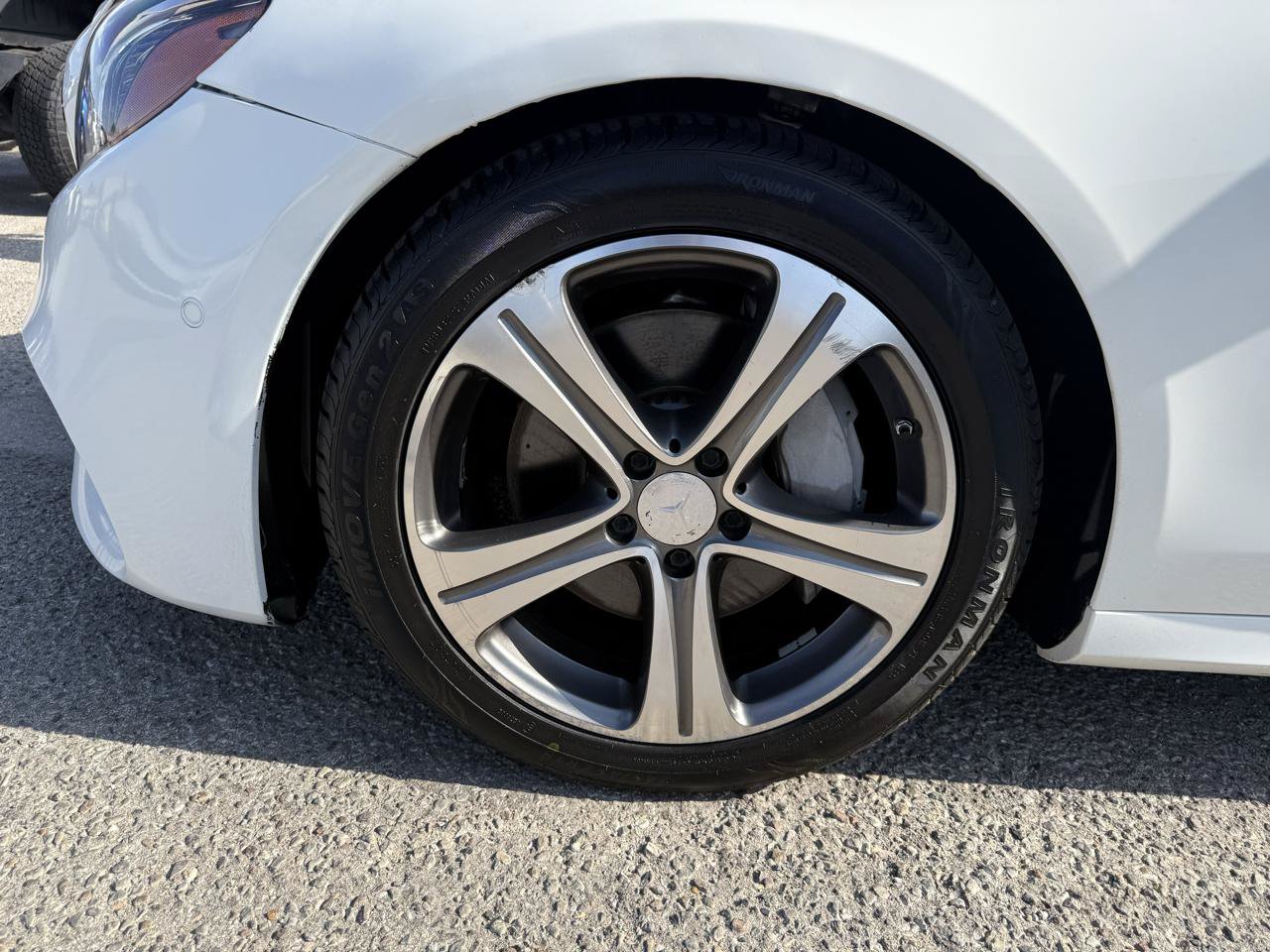 Used 2017 Mercedes-Benz E 300 image 19