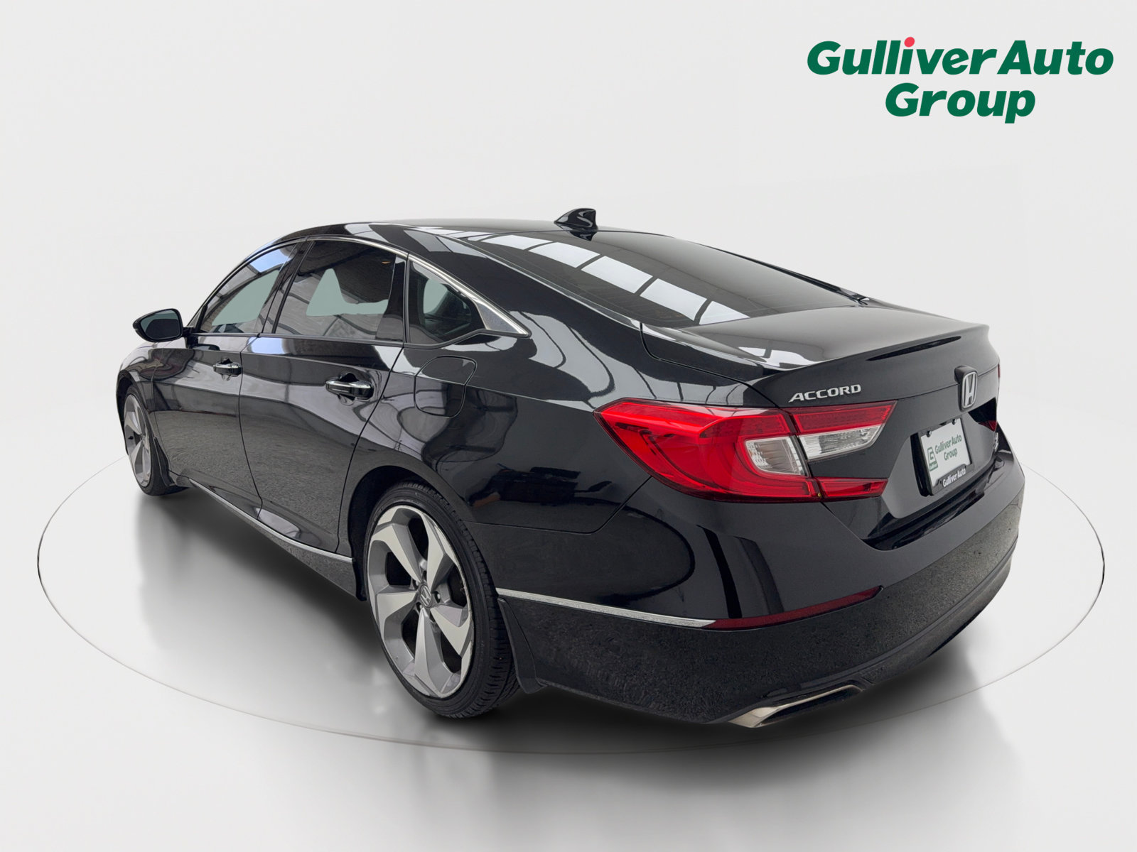 Used 2018 Honda Accord Touring image 4