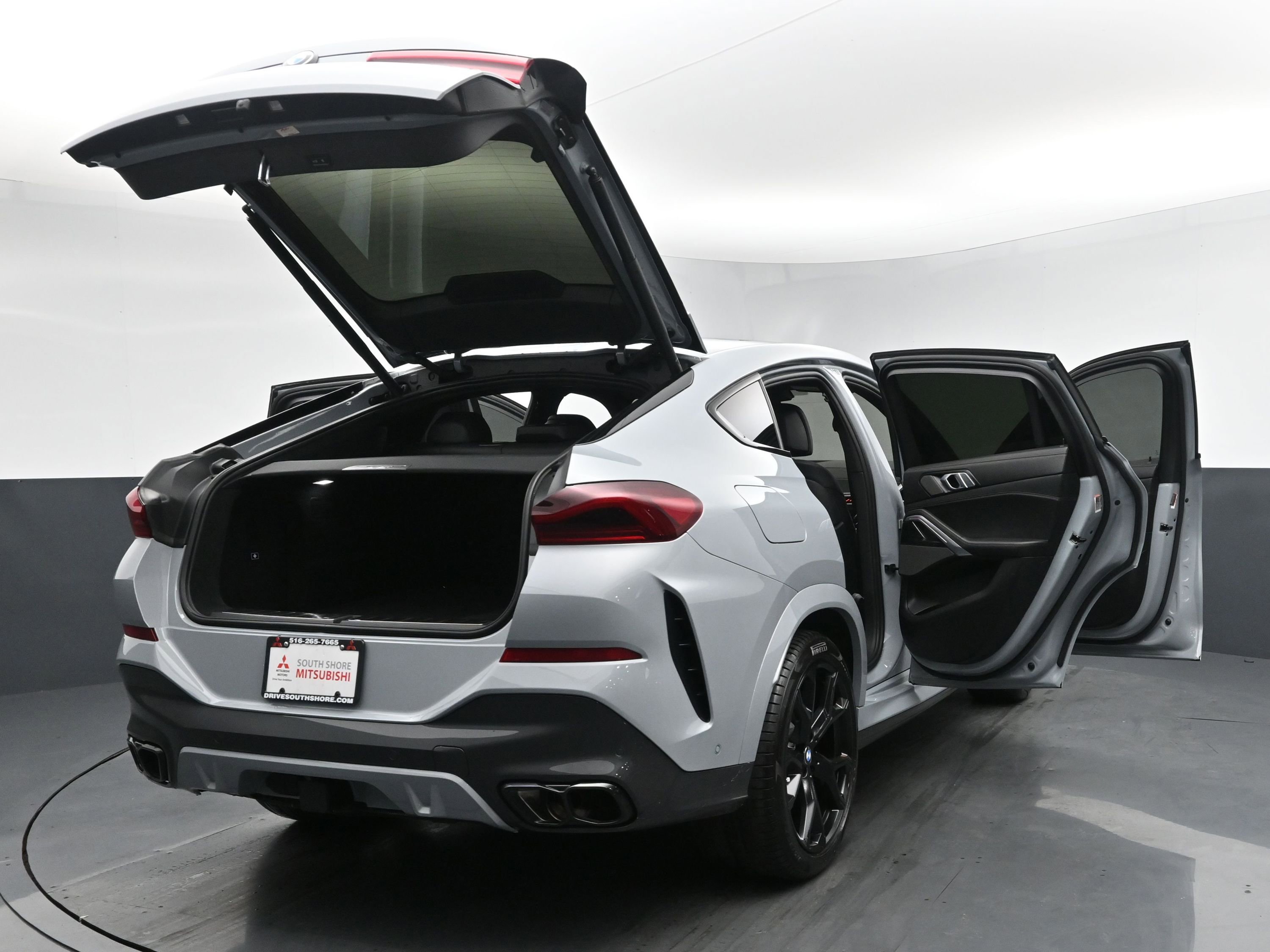 Used 2024 BMW X6 M60i w/ M Sport Professional Package image 30