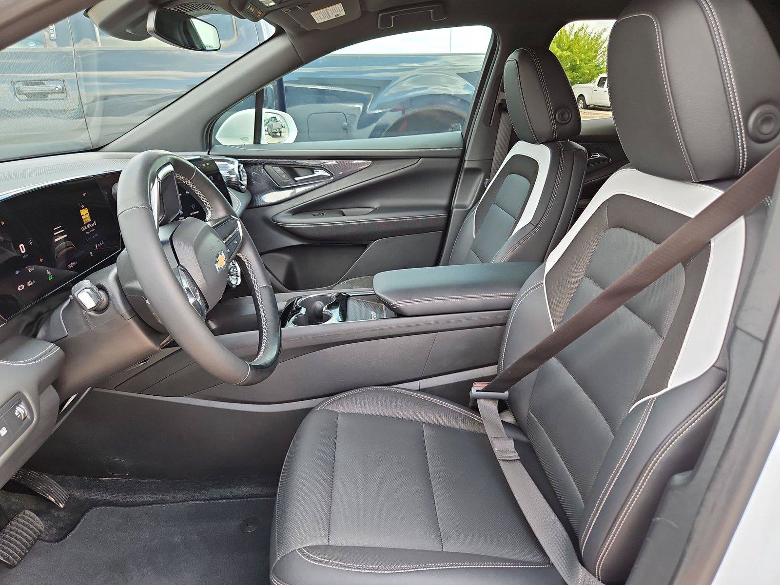 Used 2024 Chevrolet Blazer EV LT AWD/4WD image 26