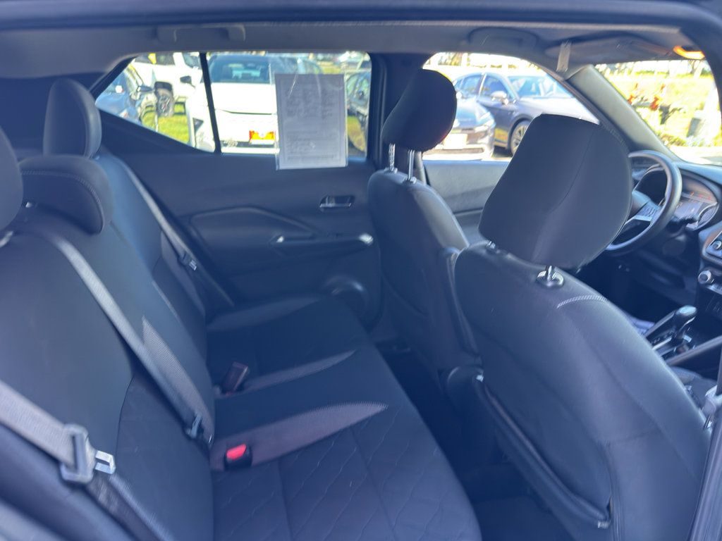 Used 2018 Nissan Kicks SV image 15