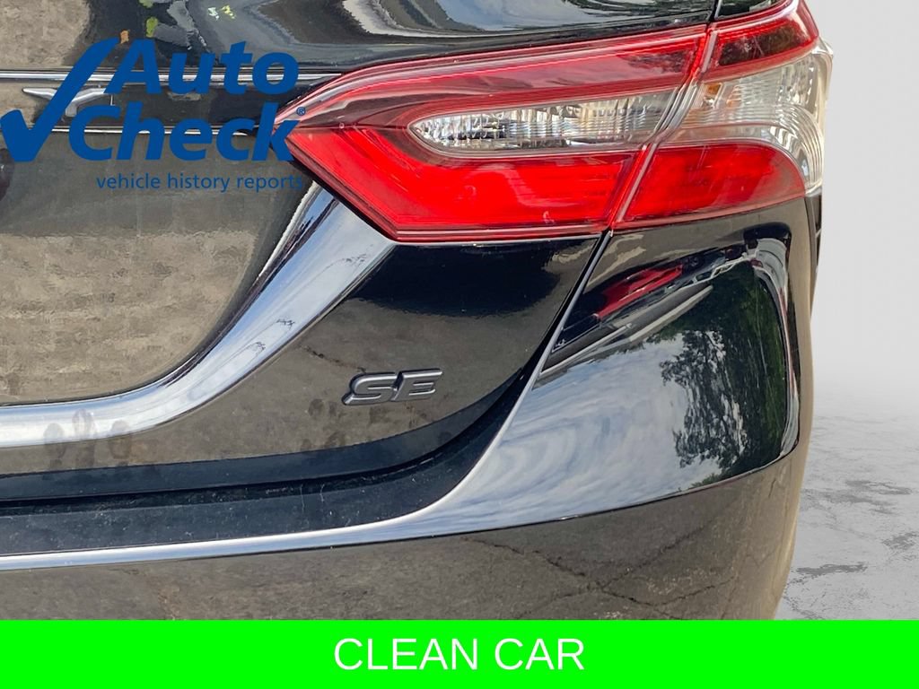 Used 2022 Toyota Camry SE FWD image 5