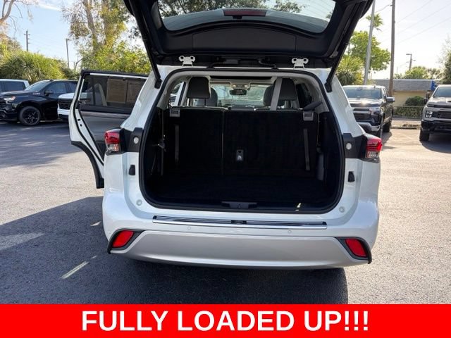 Used 2021 Toyota Highlander Platinum AWD/4WD image 17