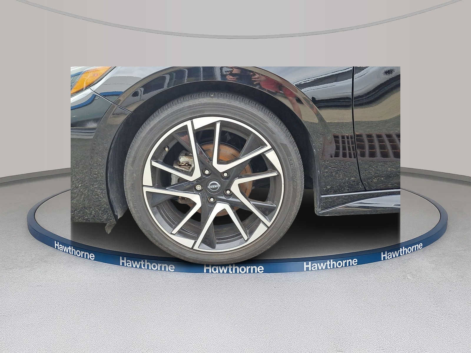 Used 2024 Nissan Sentra SR w/ SR Premium Package FWD image 6