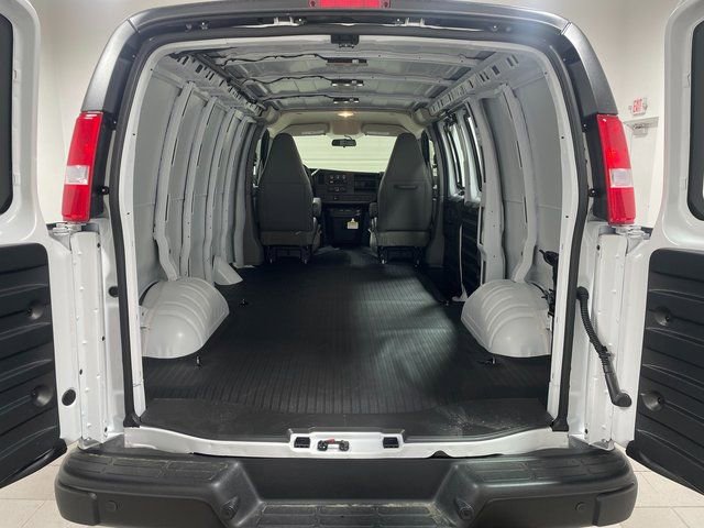 New 2026 Chevrolet Express 2500 w/ Driver Convenience Package image 23