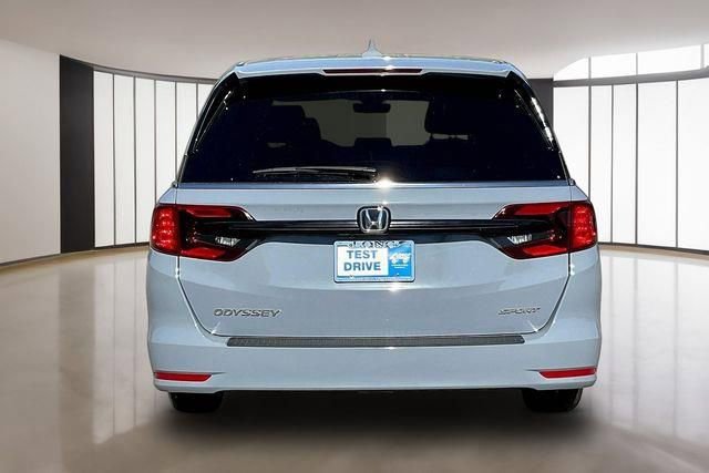 Used 2024 Honda Odyssey Sport image 5