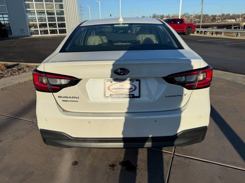 Used 2022 Subaru Legacy Limited image 9