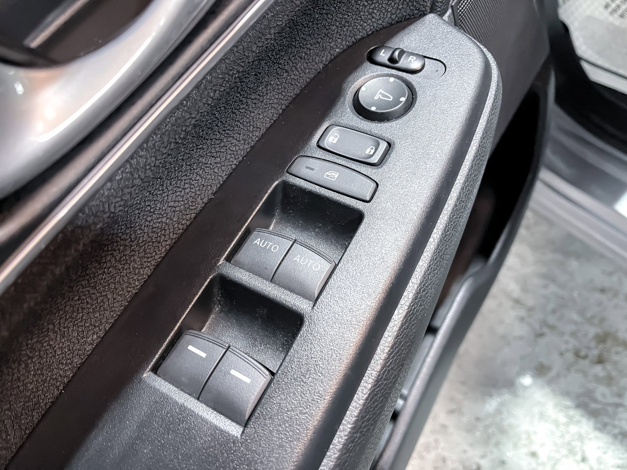 Used 2020 Honda CR-V EX image 13