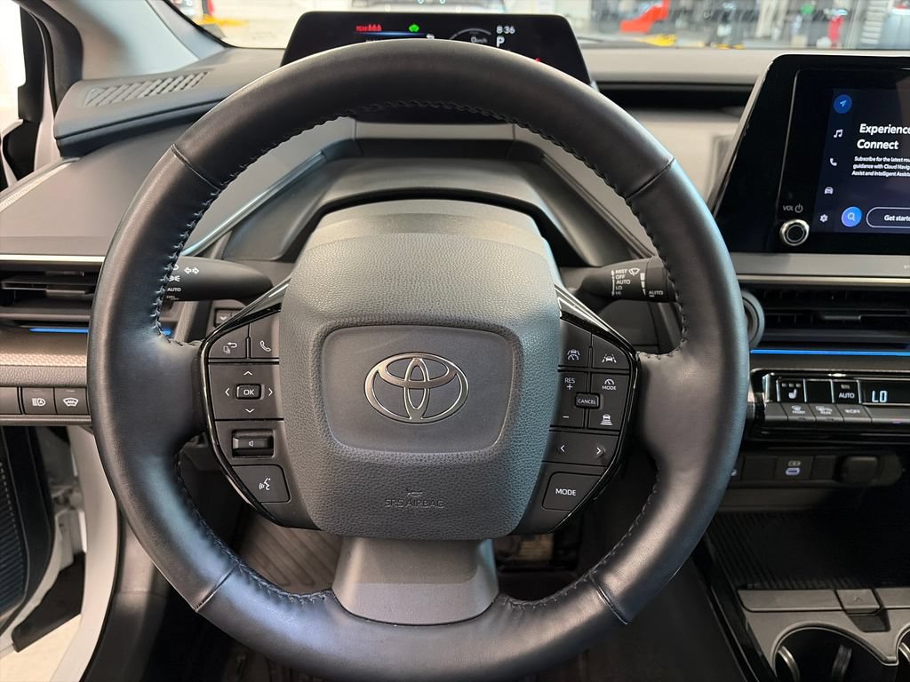 Used 2024 Toyota Prius XLE AWD/4WD image 17
