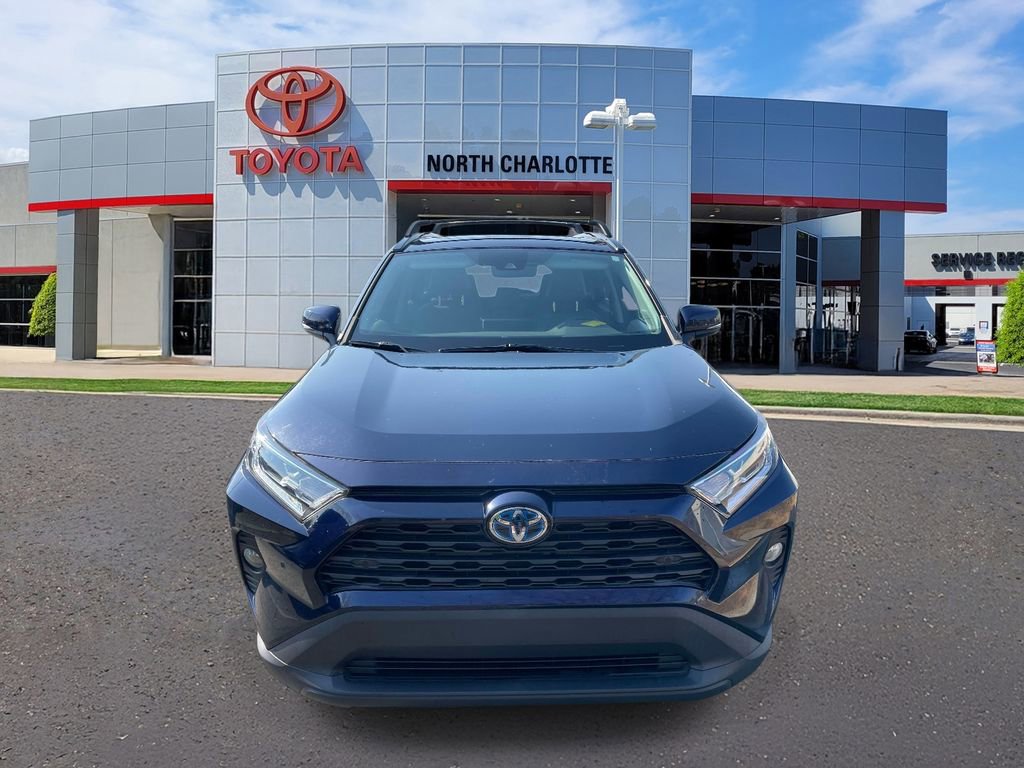 Used 2021 Toyota RAV4 XLE Premium image 5