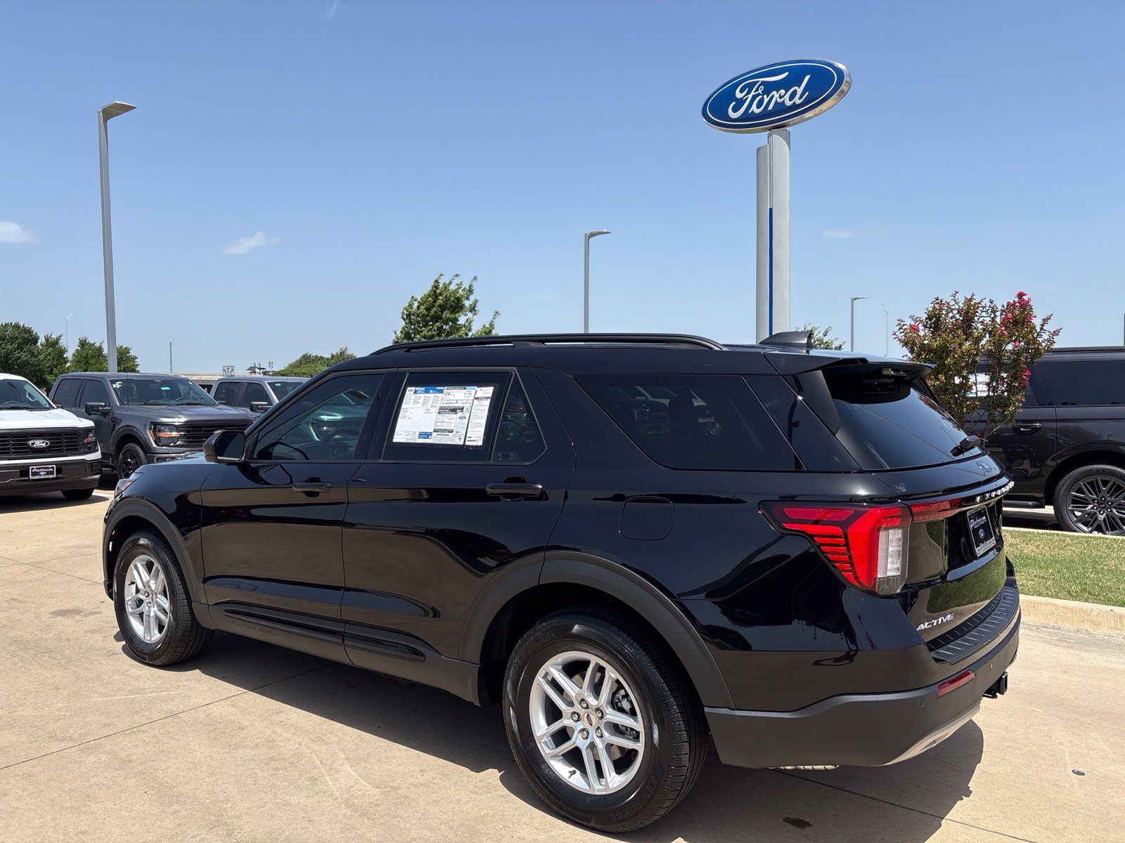 New 2026 Ford Explorer Active w/ Active Comfort Package RWD image 3