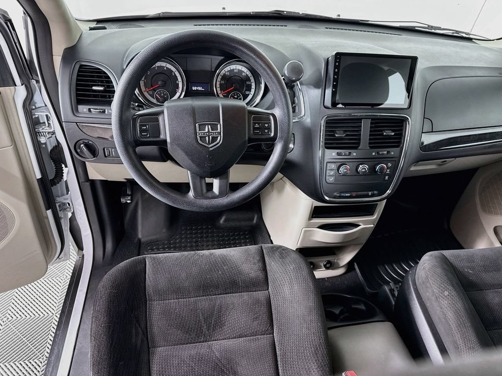 Used 2014 Dodge Grand Caravan American Value Package FWD image 21