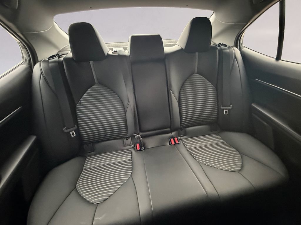 Used 2024 Toyota Camry SE FWD image 18