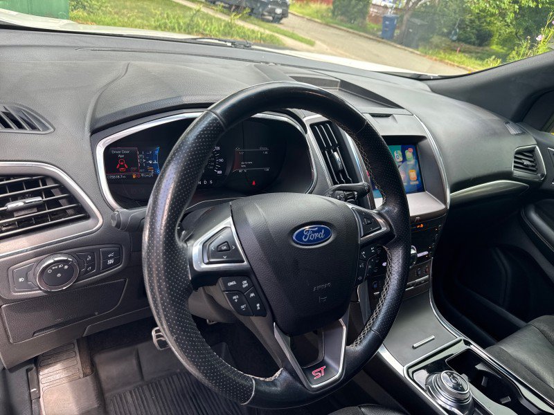 Used 2020 Ford Edge ST w/ Equipment Group 401A AWD/4WD image 15