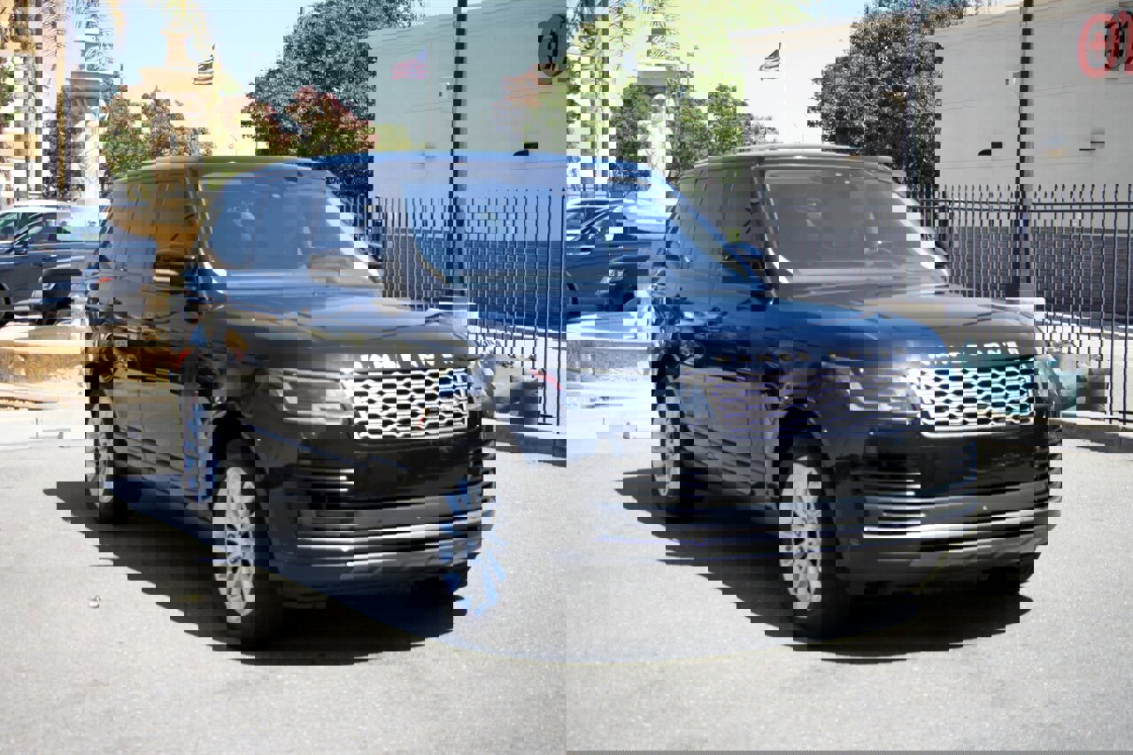 Used 2018 Land Rover Range Rover HSE image 4