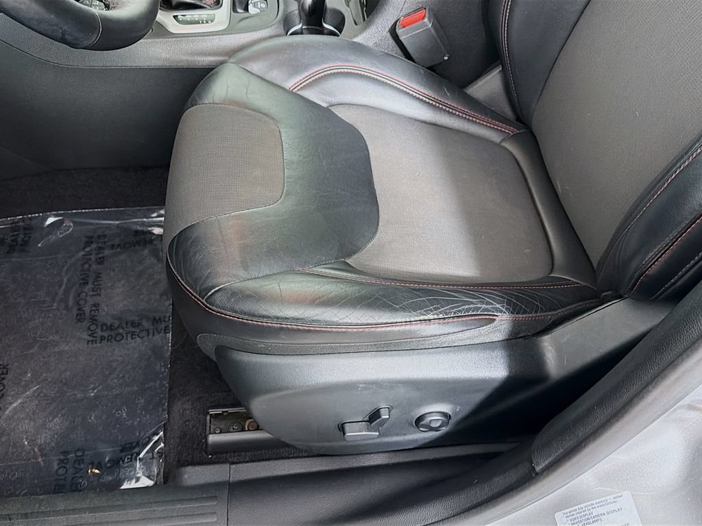 Used 2017 Jeep Cherokee Trailhawk AWD/4WD image 19