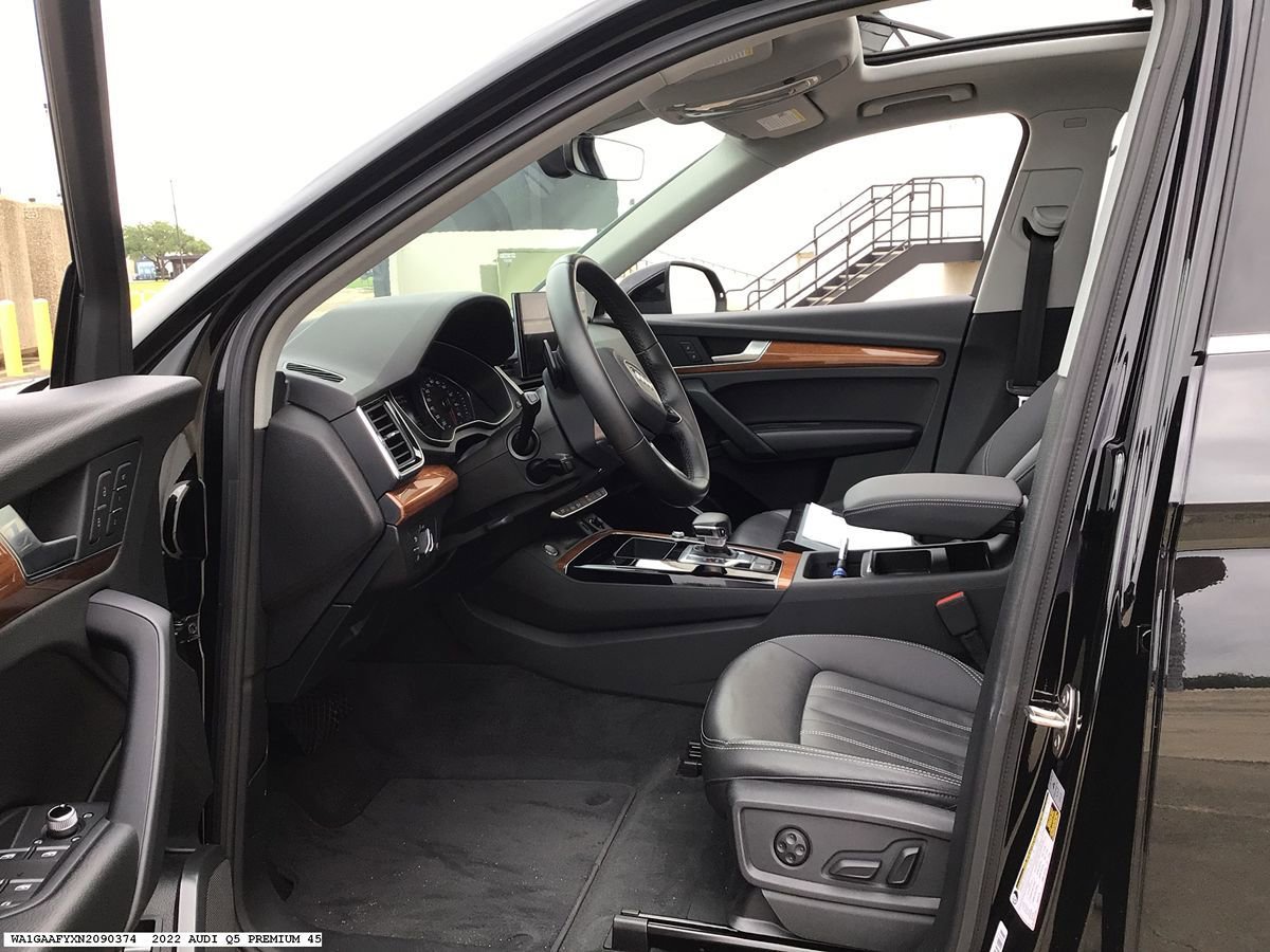 Used 2022 Audi Q5 2.0T Premium w/ Convenience Package AWD/4WD image 8