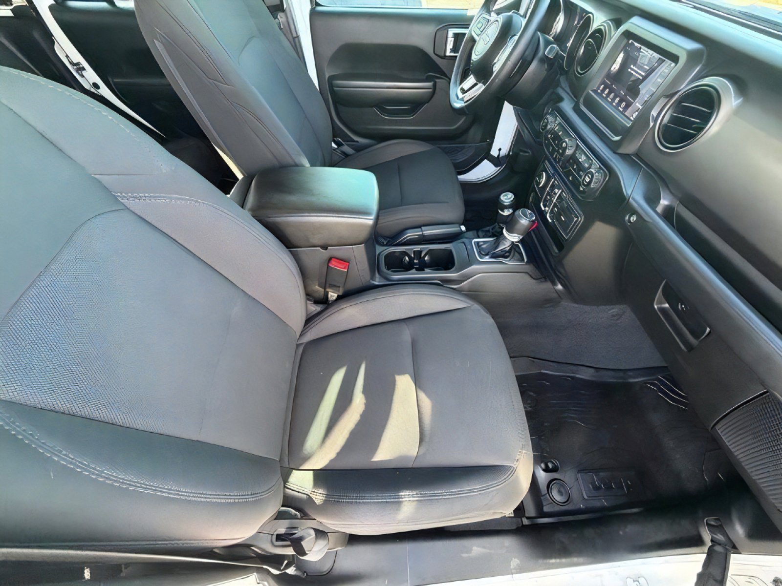 Used 2020 Jeep Gladiator Sport w/ Quick Order Package 24S AWD/4WD image 8