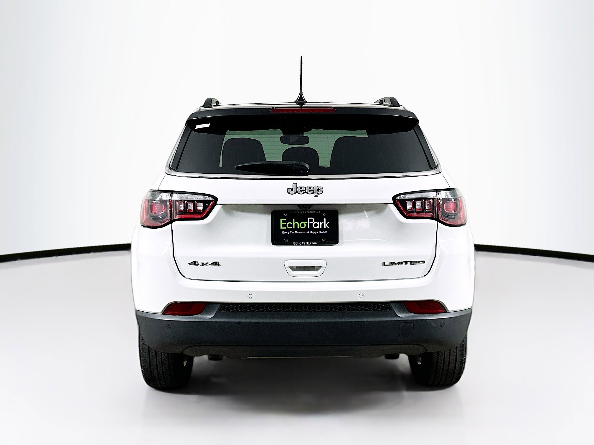 Used 2025 Jeep Compass Limited image 7