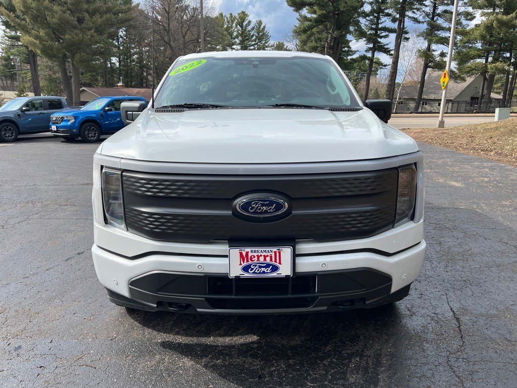 Used 2022 Ford F150 Lightning XLT image 2
