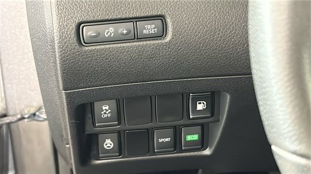Used 2020 Nissan Rogue S FWD image 20