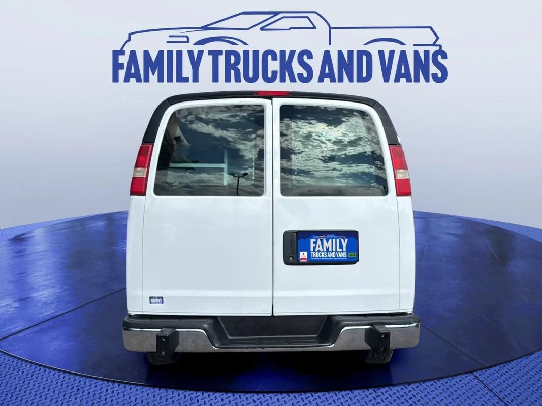 Used 2014 GMC Savana 2500 RWD image 4