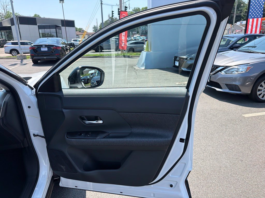 New 2026 Nissan Kicks SV w/ SV Premium Package AWD/4WD image 28