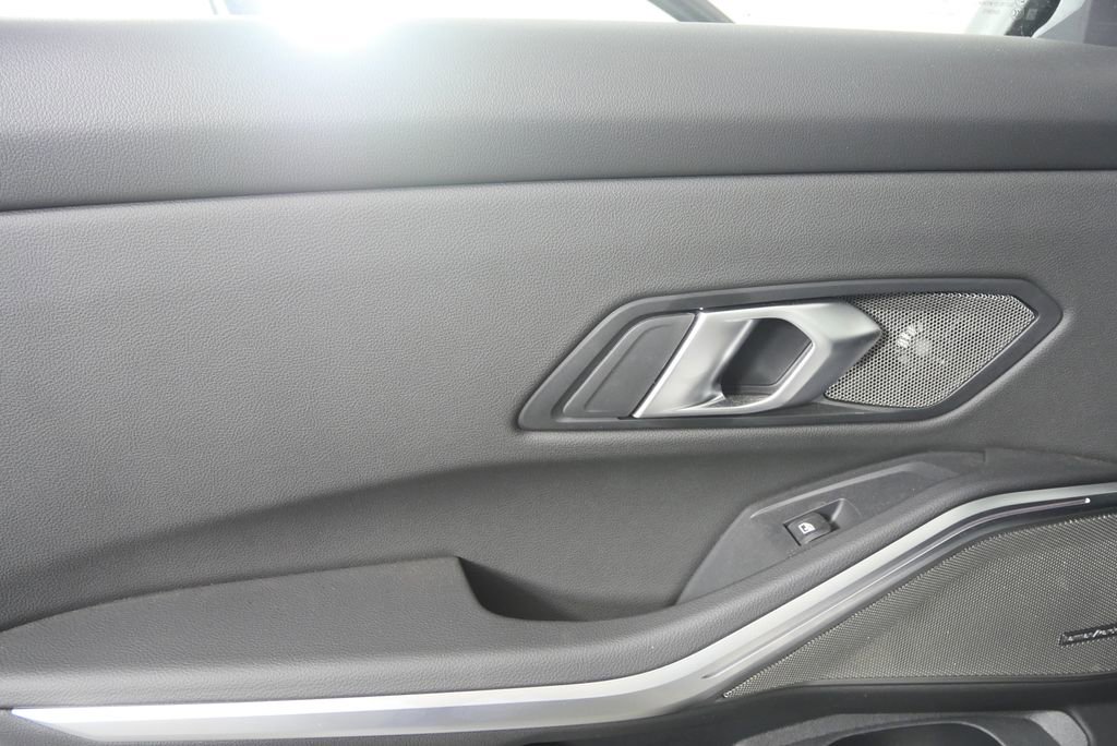 Certified 2025 BMW 330i Sedan w/ Premium Package RWD image 13