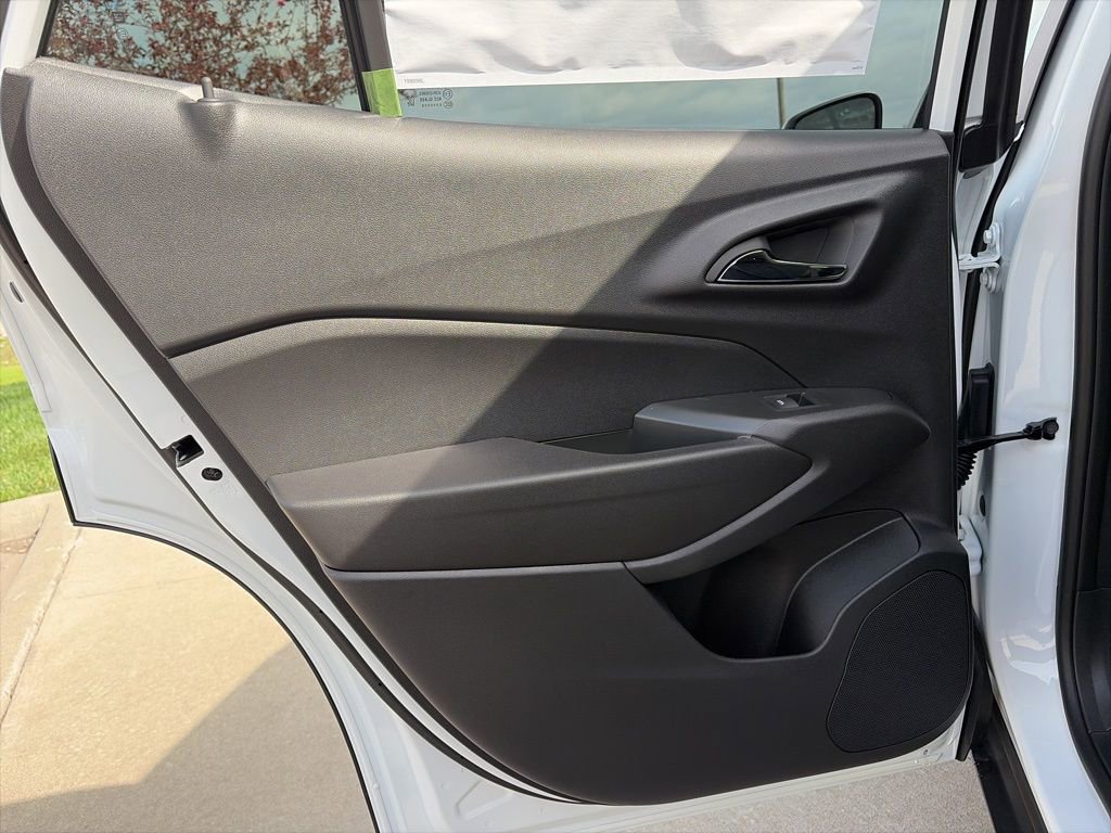 New 2026 Chevrolet Trax LT FWD image 34
