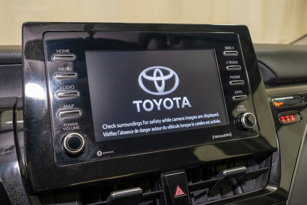 Used 2024 Toyota Camry SE image 11