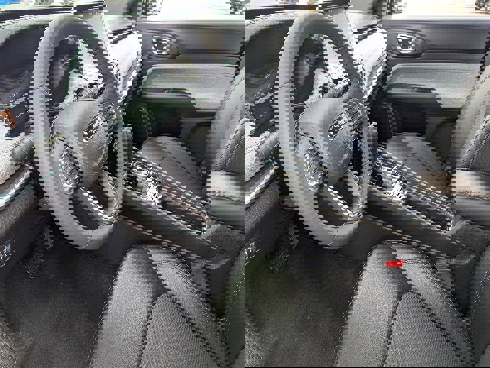 Used 2025 Jeep Compass Latitude image 15