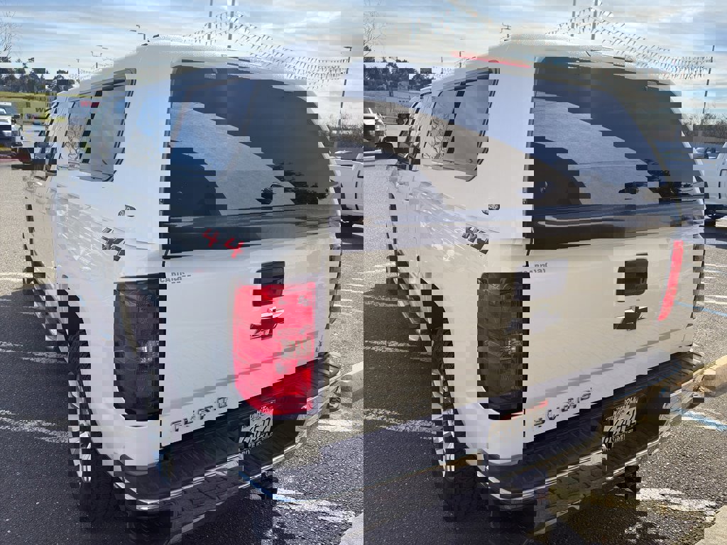 Used 2018 Chevrolet Silverado 1500 LT w/ All Star Edition image 16