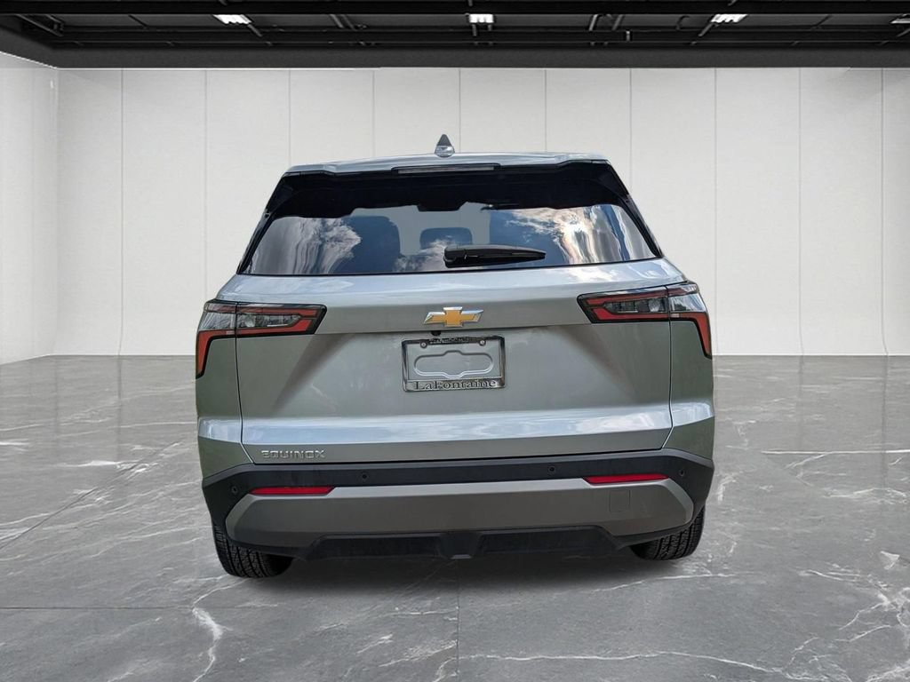 Used 2025 Chevrolet Equinox LT FWD image 4