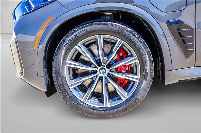 New 2026 BMW X5 xDrive50e w/ M Sport Package AWD/4WD image 9