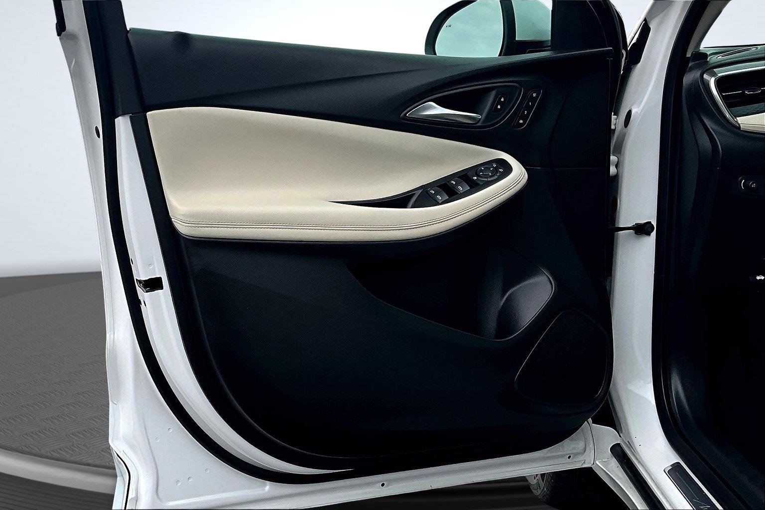 Certified 2024 Buick Encore GX Avenir image 23