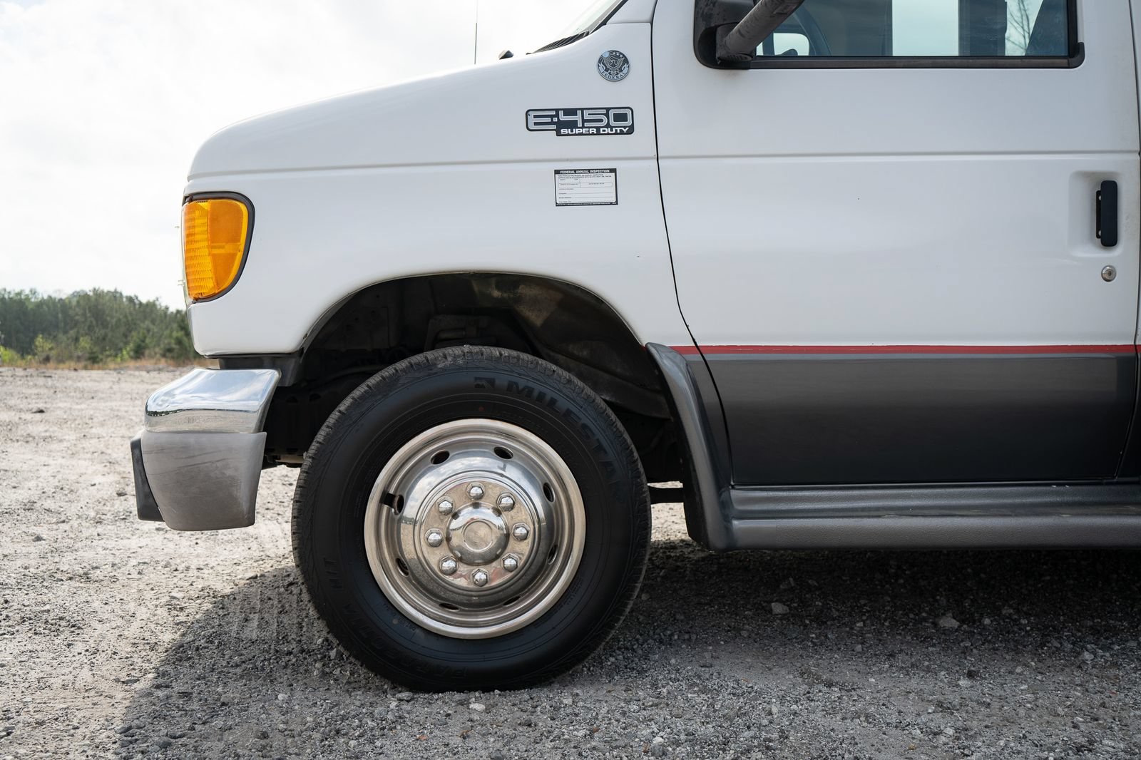 Used 2003 Ford E-450 and Econoline 450 RWD image 4