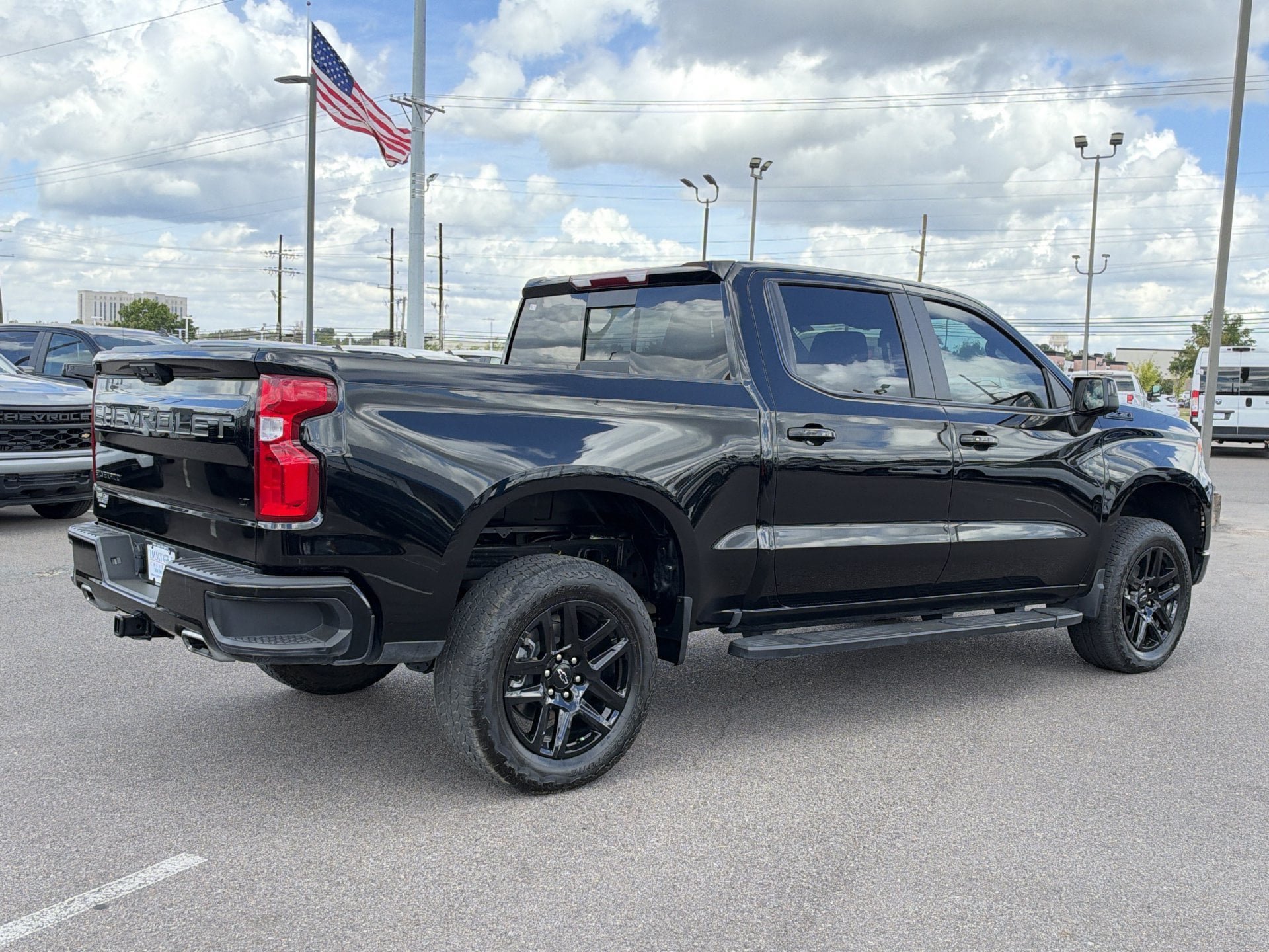 Used 2025 Chevrolet Silverado 1500 LT Trail Boss w/ Convenience Package II AWD/4WD image 5