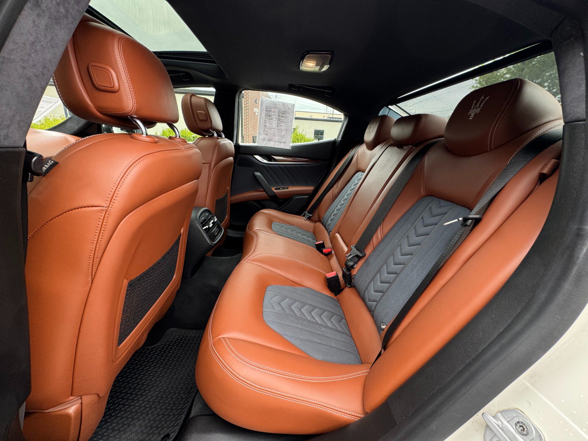 Used 2018 Maserati Ghibli S GranLusso AWD/4WD image 17