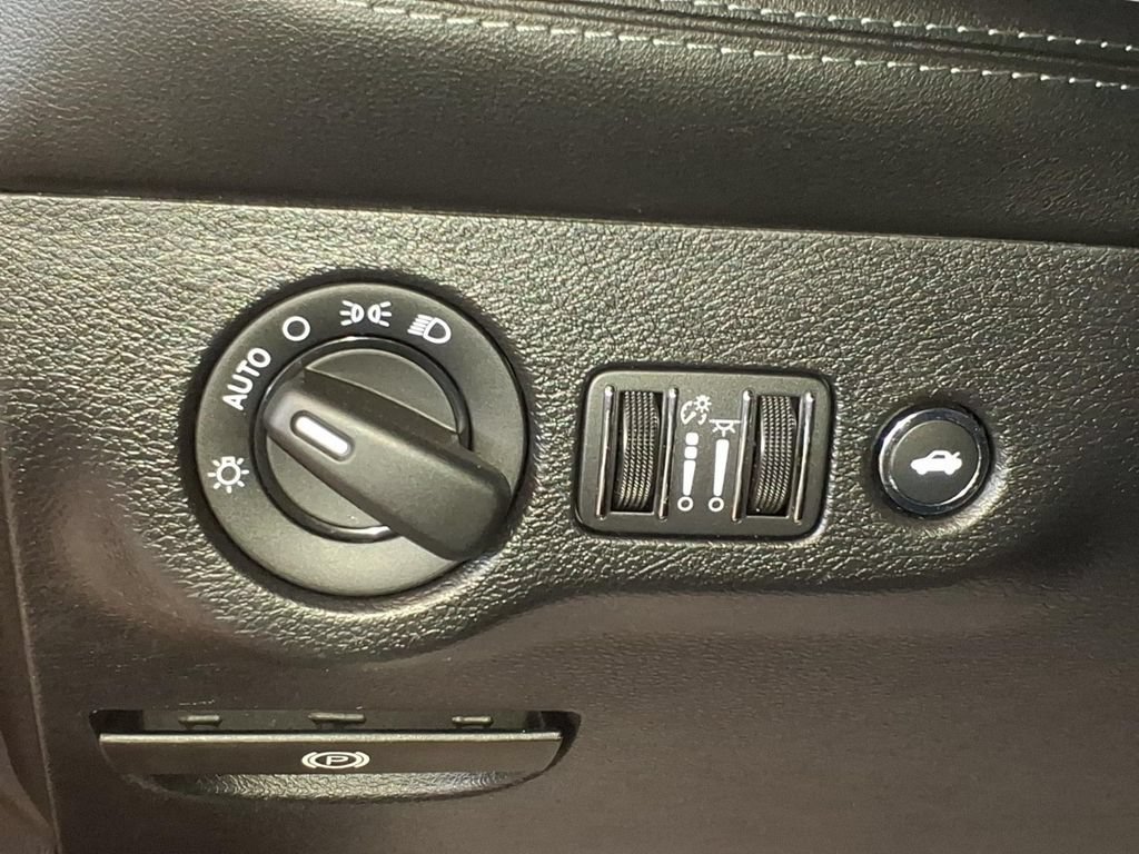 Used 2021 Dodge Challenger R/T Scat Pack RWD image 13