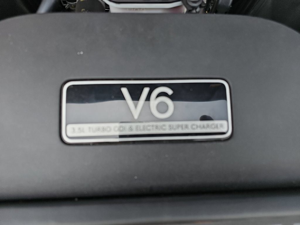 Used 2024 Genesis G90 3.5T AWD/4WD image 46